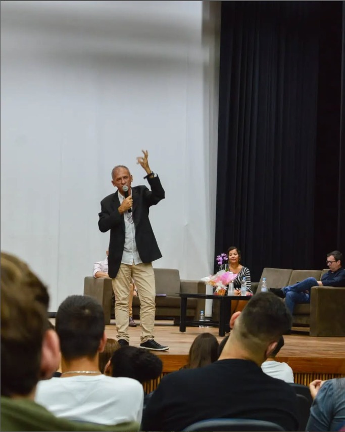 José Mauro da Silva em palestra